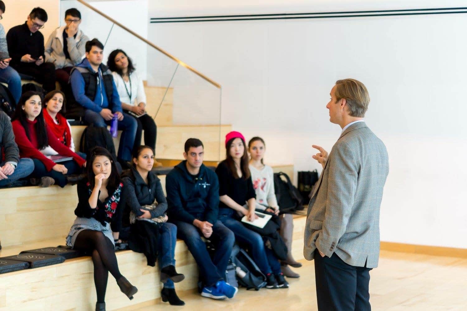 A multicultural classroom at Hult