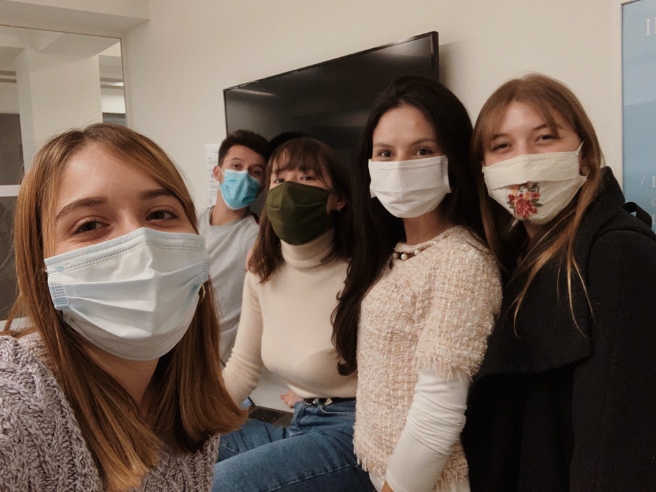 Masks on group work